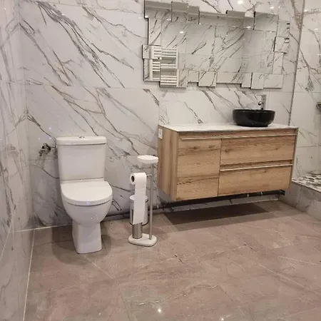 Holiday home Maison Avec Jacuzzi A - Parfait Pour Escapade Romantique Bazoques