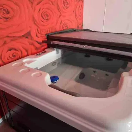 Maison Avec Jacuzzi A - Parfait Pour Escapade Romantique Holiday home *