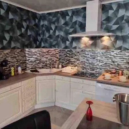 Holiday home Maison Avec Jacuzzi A - Parfait Pour Escapade Romantique Bazoques